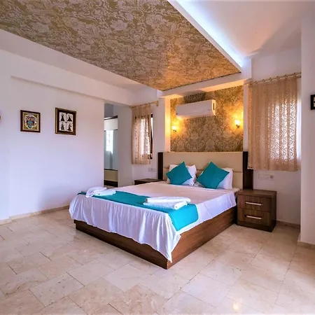 With Private Pool And Fireplace In Fethiye, Oludeniz - Awz 205 别墅 *